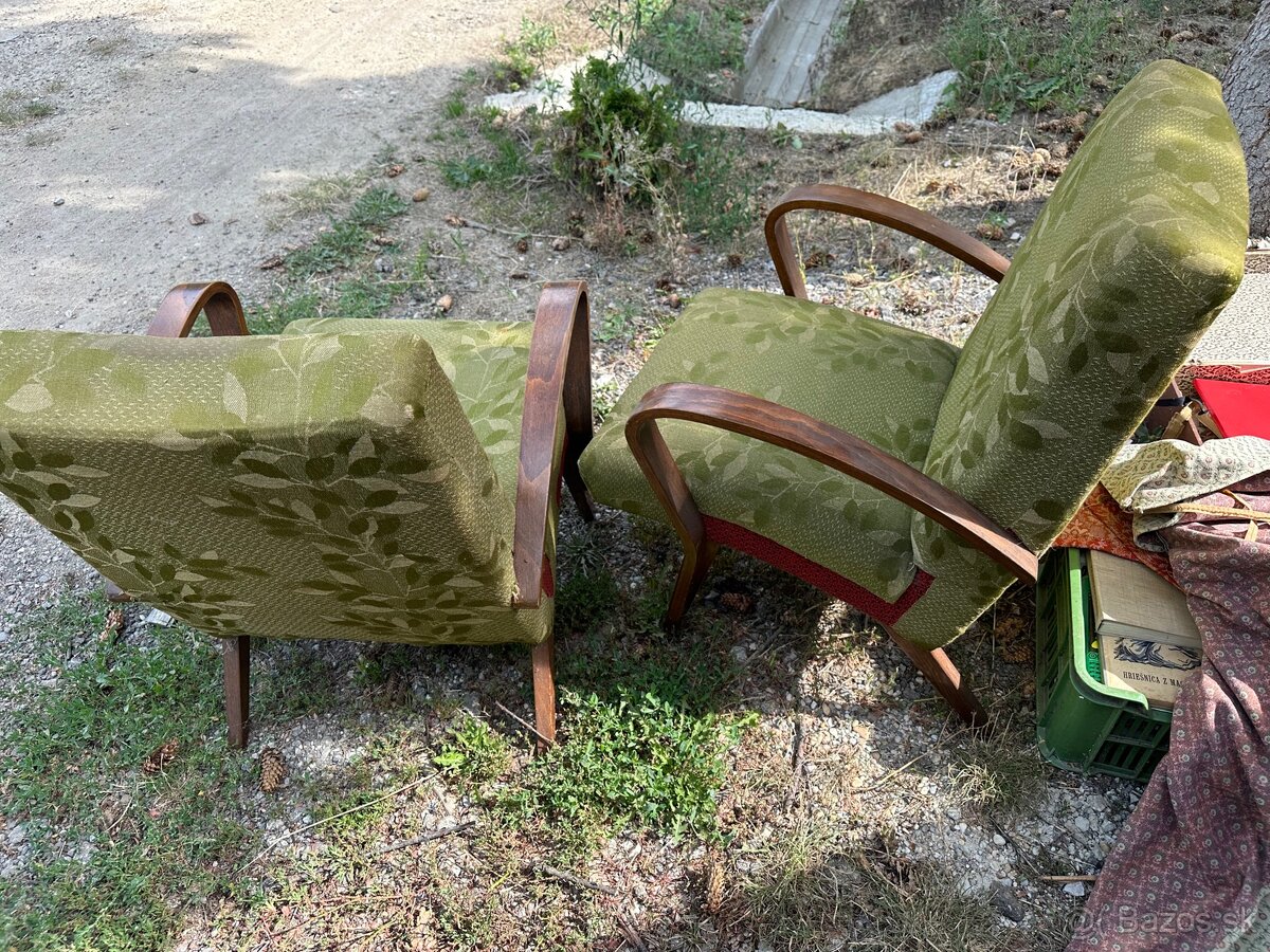 Predám 2x starožitné kreslá v dobrom stave - 4