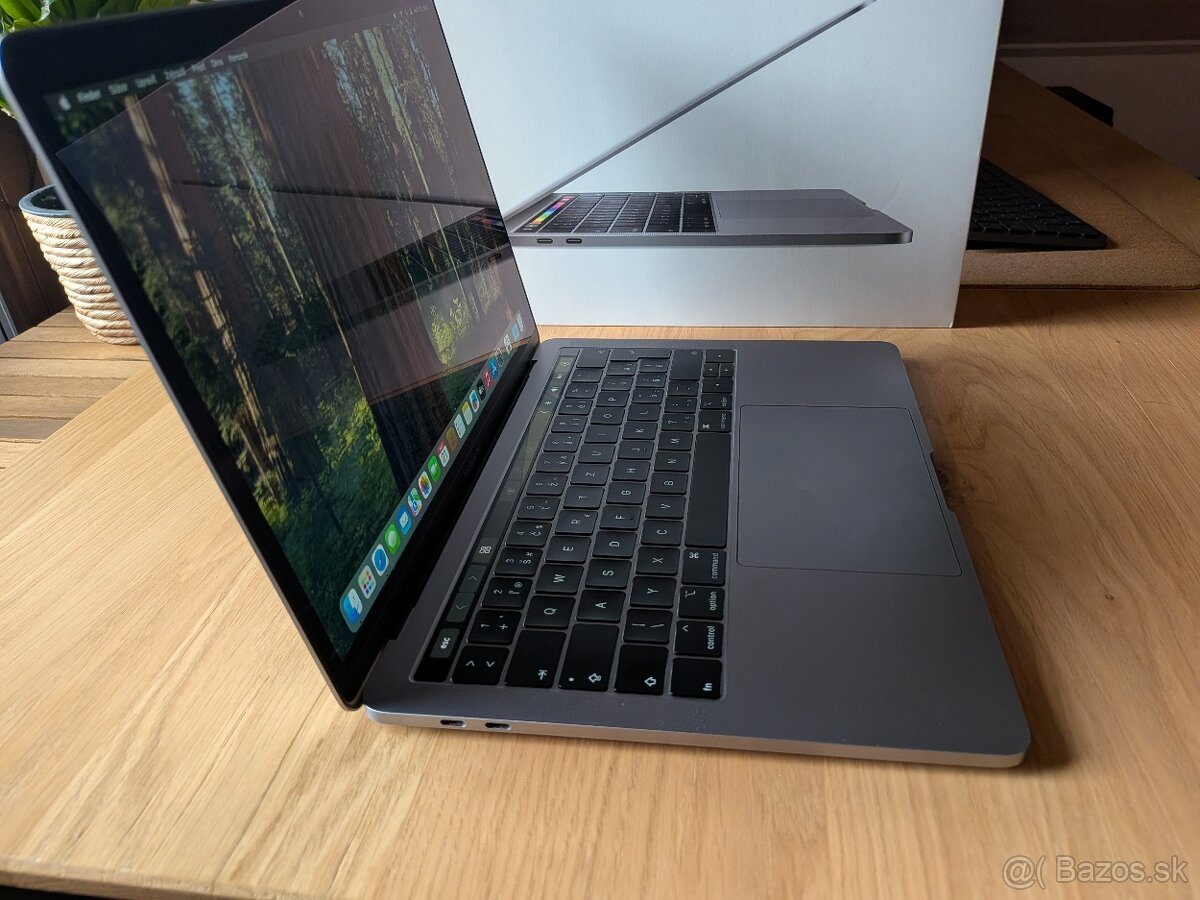 MacBook Pro 13” (2019) - 4
