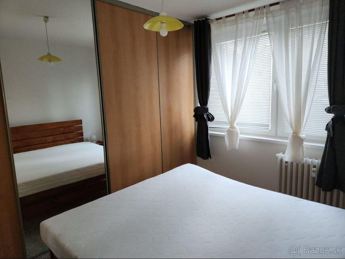 Predaj 3 izbového bytu sídlisko JUH - 4