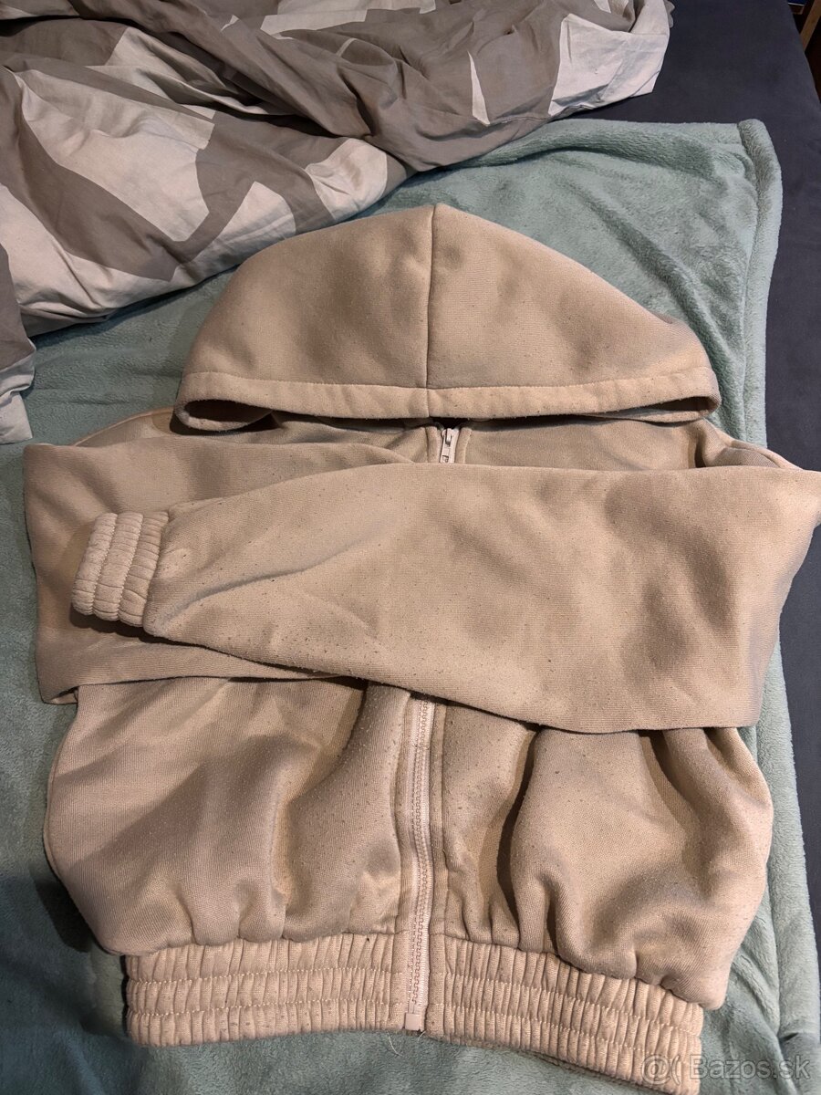 Dámske oblečenie - 4