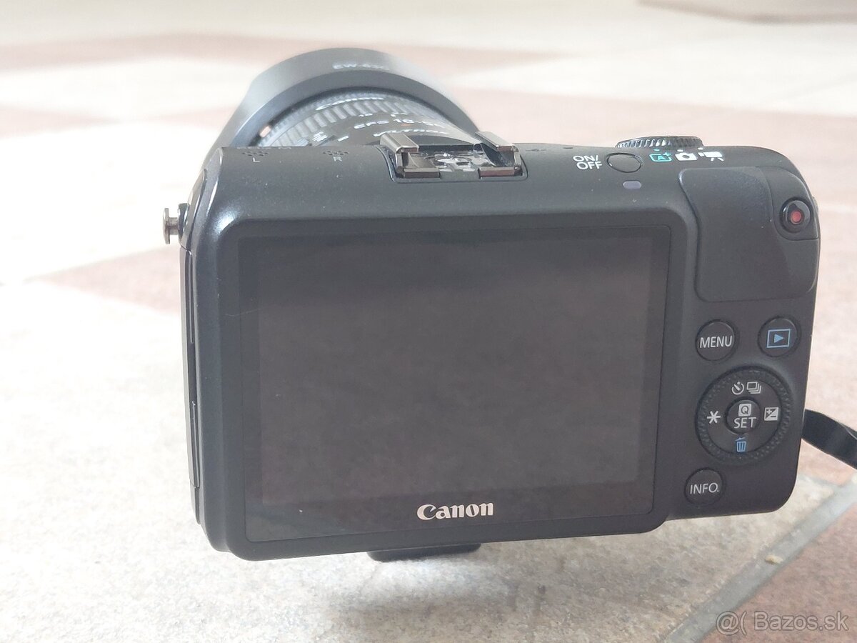 Canon EOS M s príslušenstvom - 4