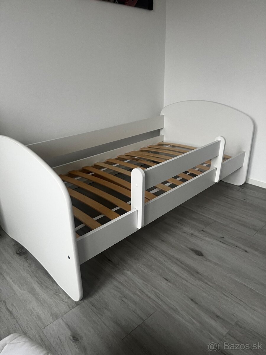 Posteľ - 4