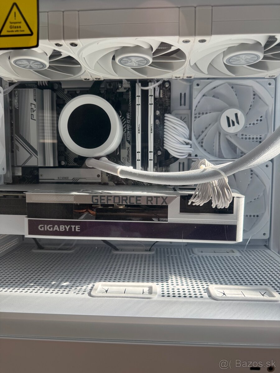 Herný pc AMD Ryzen 7 7800X3D - 4