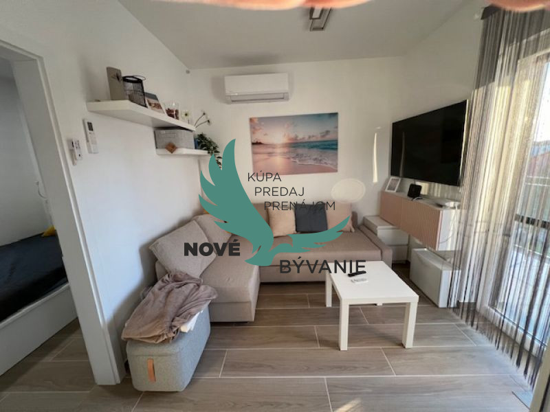 Chorvátsko - Zariadený apartmán so strešnou terasou len 150m - 4