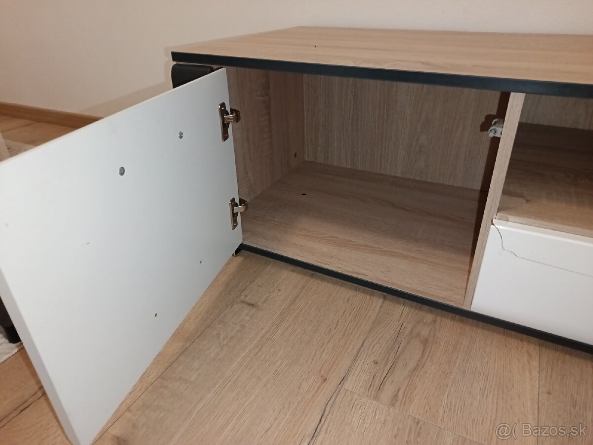 Komoda pod TV - 4
