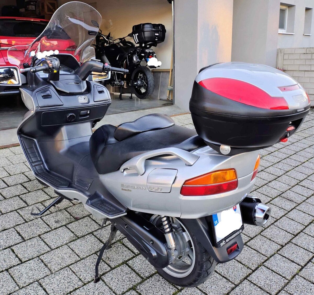 Suzuki Burgman 650 - 4