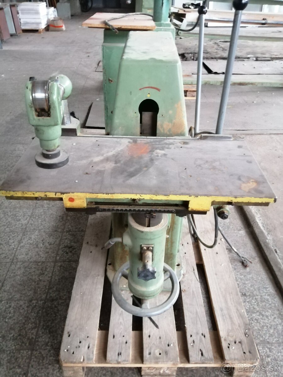 Elektromotor 2,2kw 2860ot /min 400V - 4