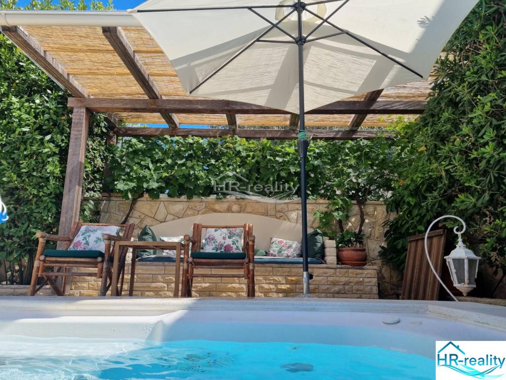 Pag – Novalja, krásna zariadená vilka - 4