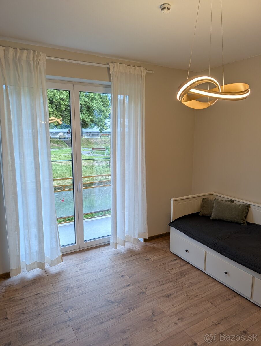 2-izbový apartmán v centre Piešťan - 4
