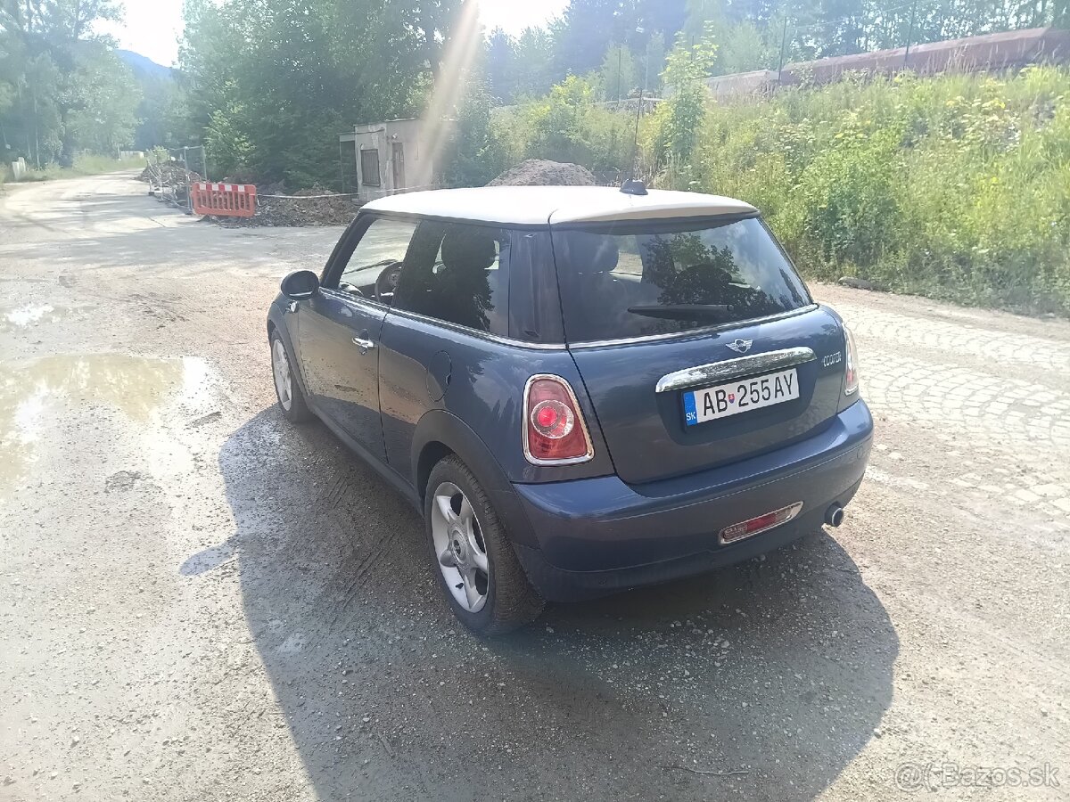 MINI Cooper One R56 - 4
