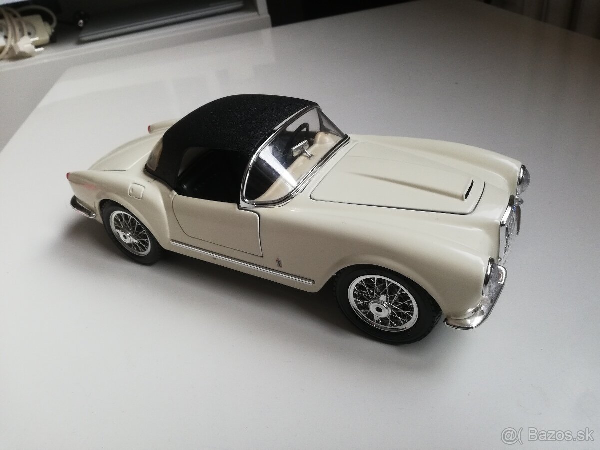 1:18 LANCIA Aurelia Bburago - 4