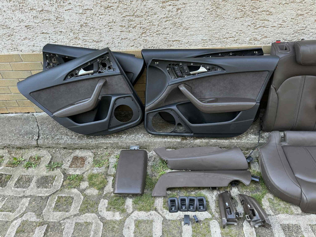 Sedadlá Comfort (hnedá koža) + tapacíre (hnedá Alcantara) Au - 4