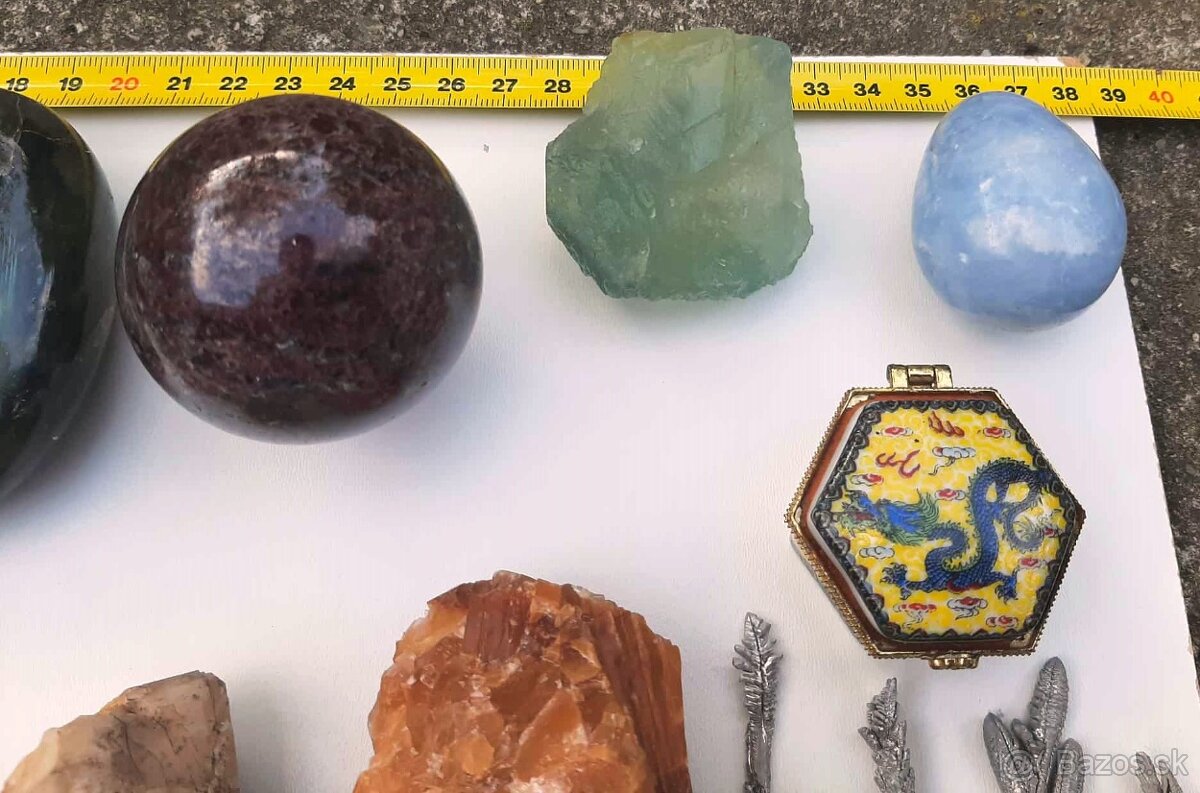 Zbierka minerálov a skamenelín - 4