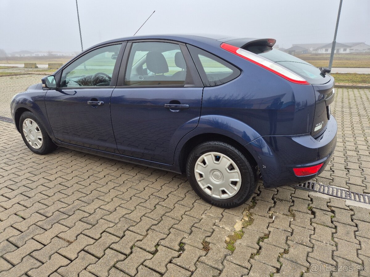 Predám Ford Focus Hatchback Faclieft 1.6 74kw Benzin r.v.5/2 - 4