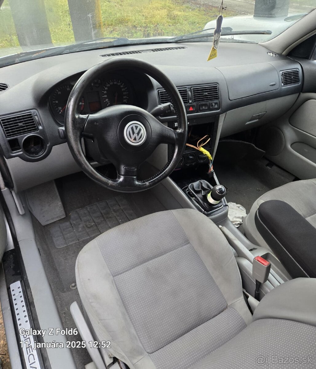 Rozpredám na diely golf 4 1.9 96kw ASZ - 4