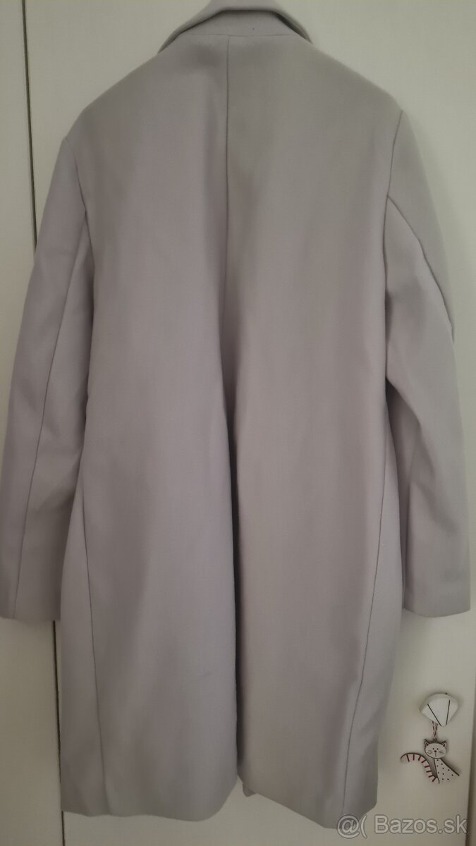 Sivý kabát - 4