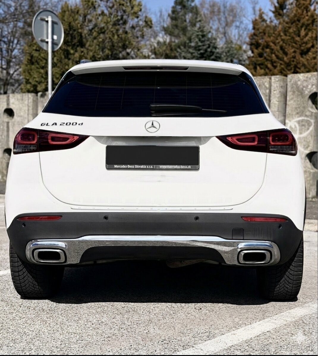 Mercedes-Benz GLA 200d - 4