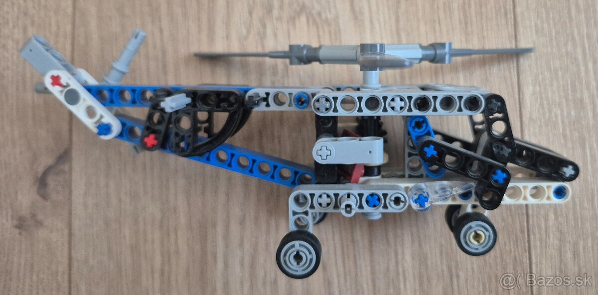 Lego Technic vrtuľník - 4