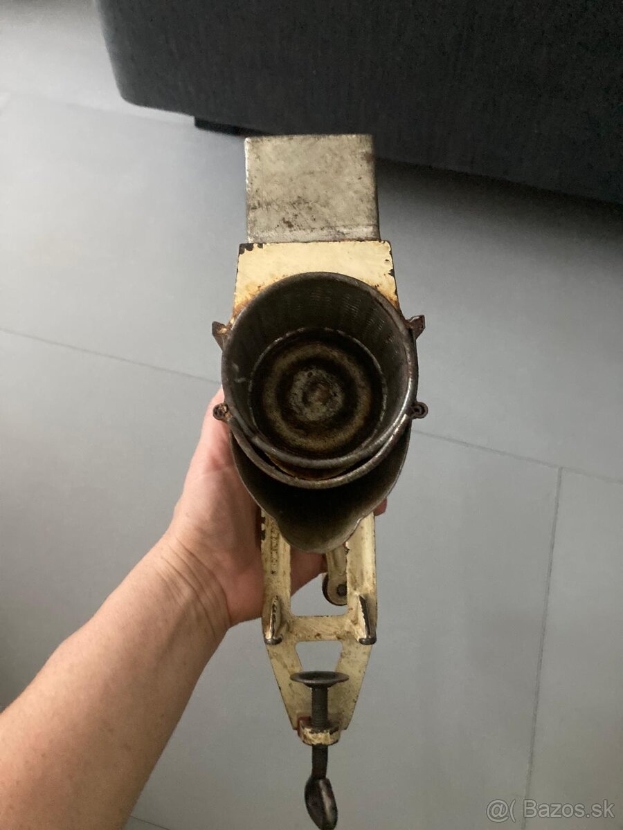 Mlynček na orechy - 4