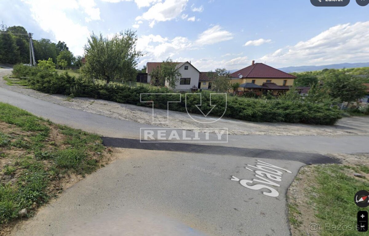 Exluzívny stavebný pozemok obklopený zeleňou - 4