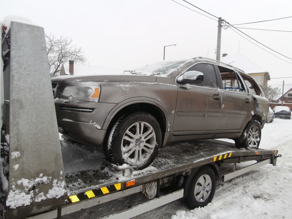 +Volvo XC90 - 4