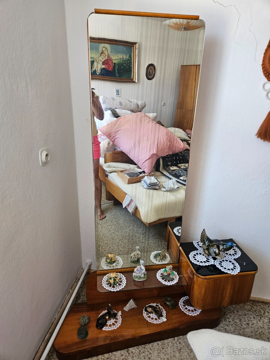 Starší nabytok - 4