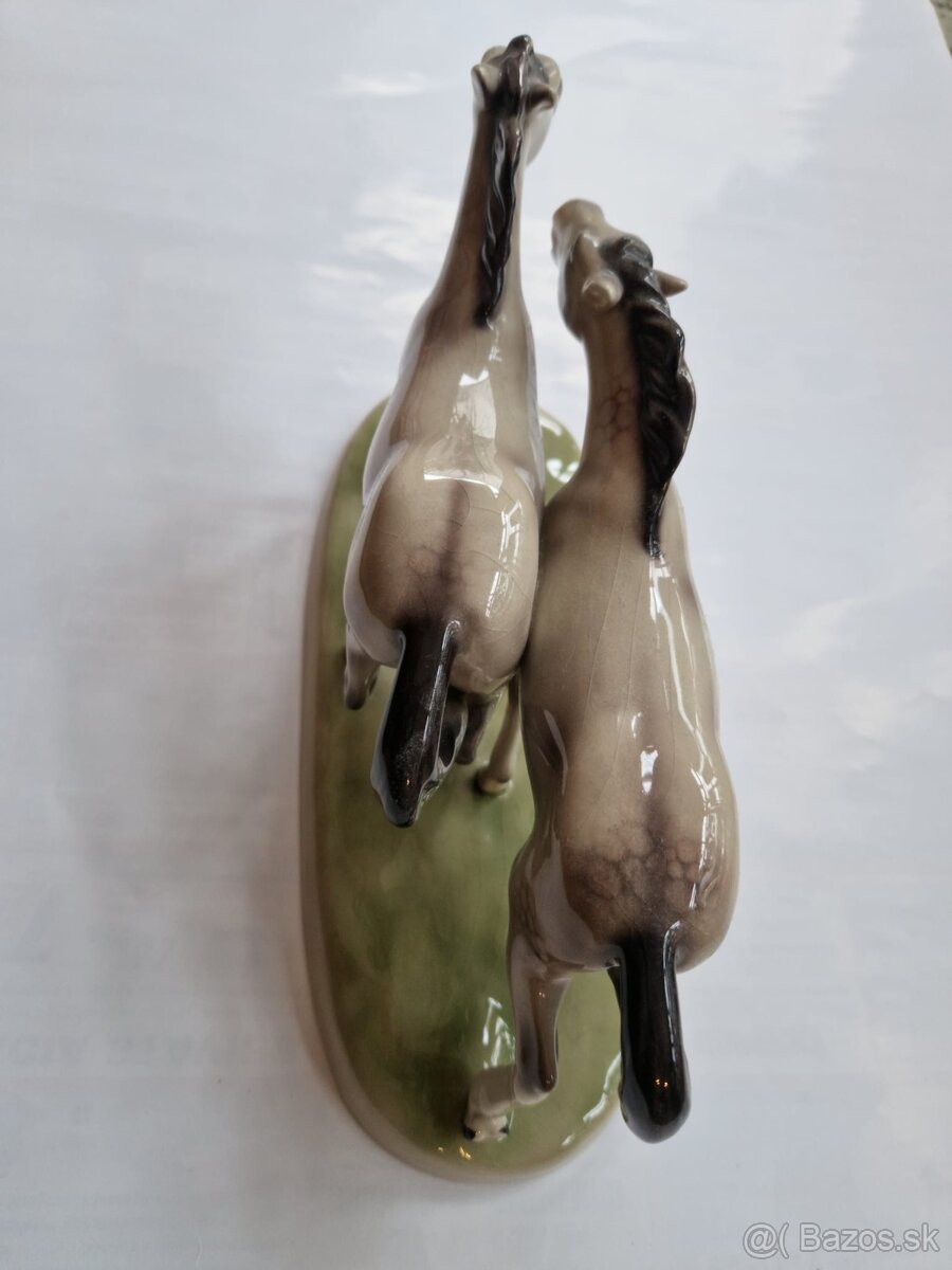 Soška cvalajuce kone - 4