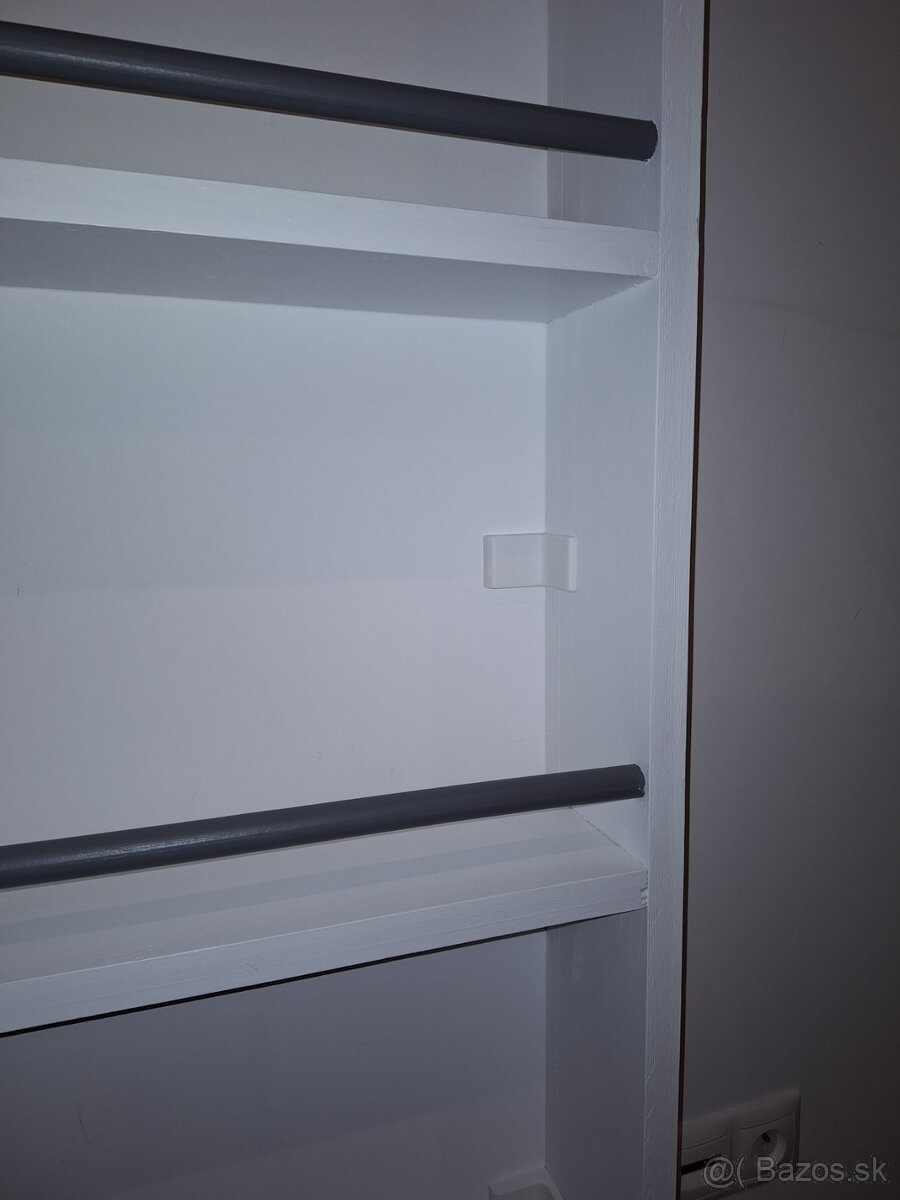 Montessori knižnica – ručne vyrobená z dreva 🌿 - 4