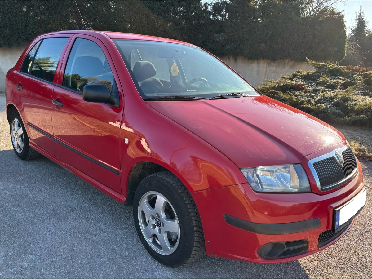 ŠKODA FABIA 1.2HTP HATCHBACK - 4