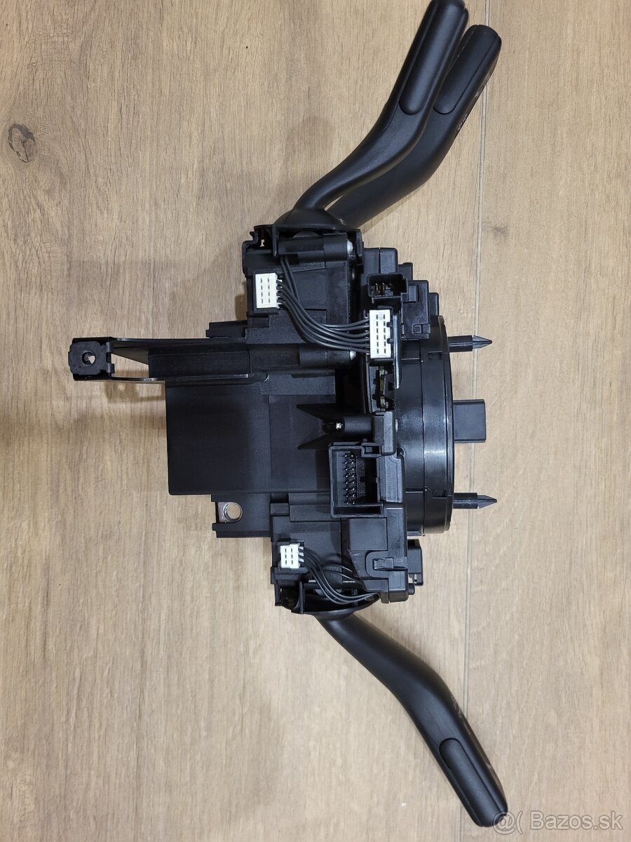 Predam Podvolantovu Jednotka VW s packami 5K0.953.569.AA - 4