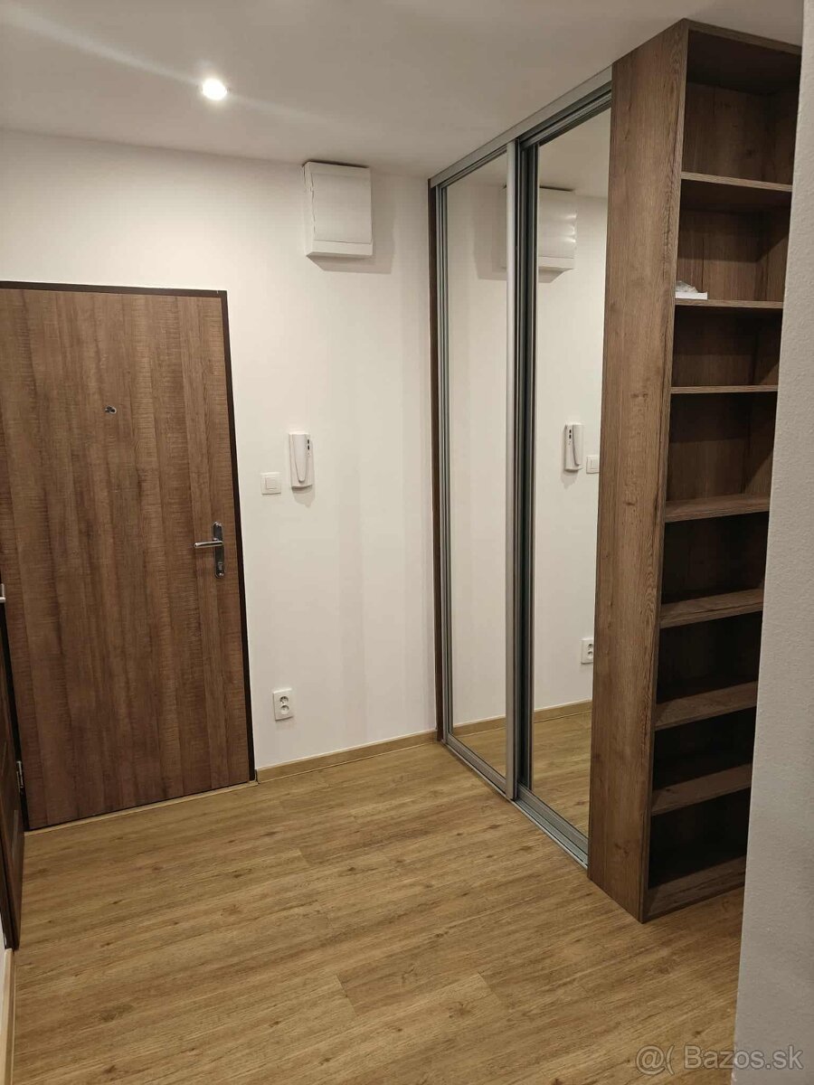 3izbovy byt na prenájom kompl. rekonstrukcia - 4