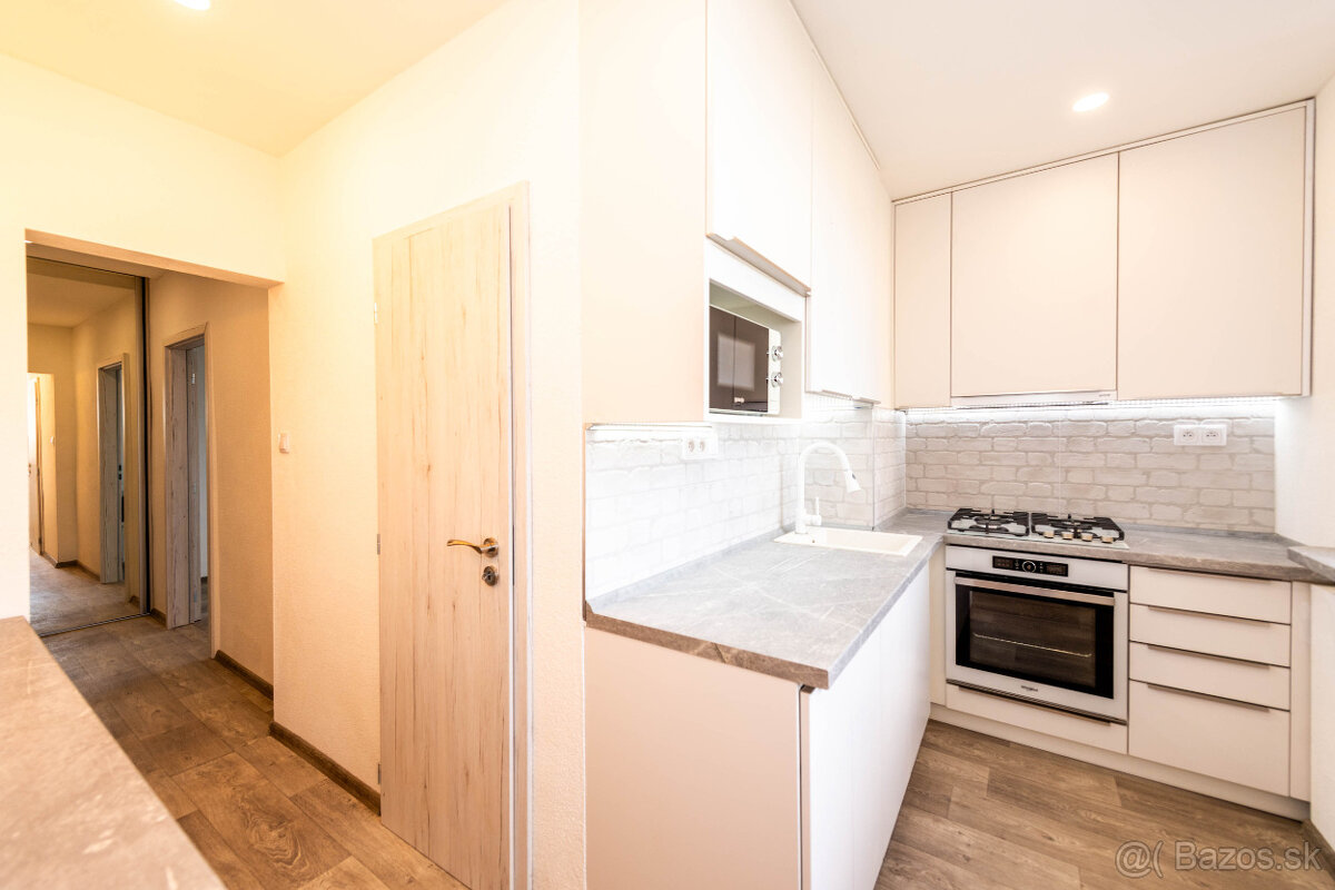 Ponúkame na prenájom nezariadený 2 izbový byt v Humennom - 4