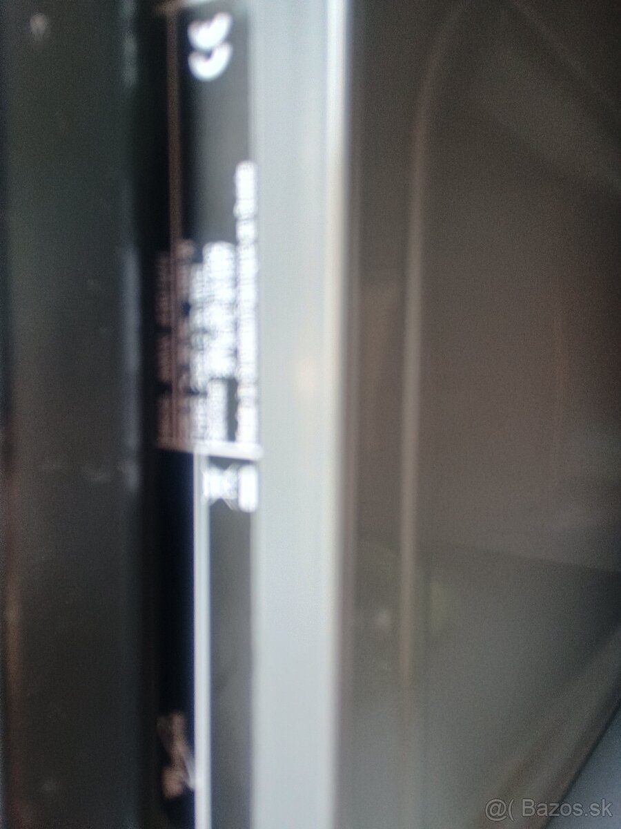 Predám vstavanú mikrovlnku Whirlpool. - 4