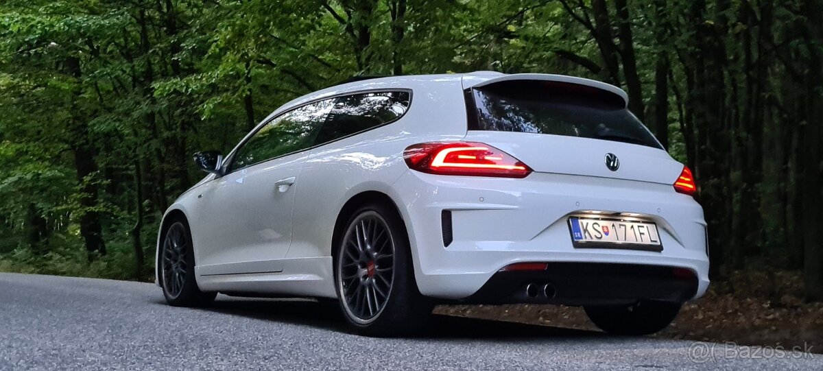 VW Scirocco 2.0 TDi 125 kW, 2013, R-line úprava, TOP stav - 4