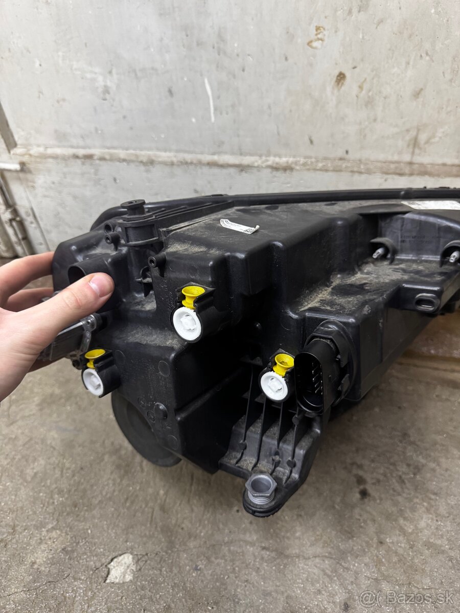 ✅Škoda Karoq lavé svetlo - 4