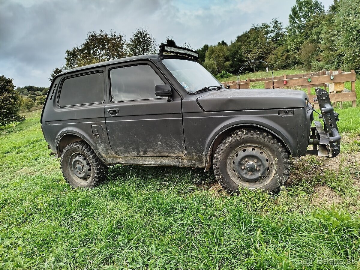 LADA NIVA 1.7i - 4