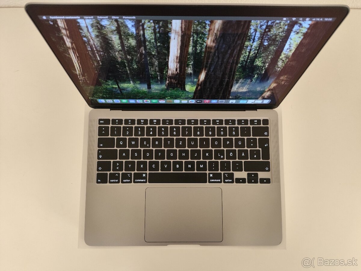 MacBook Air 2020 | i7 • 8GB • 256GB SSD - 4