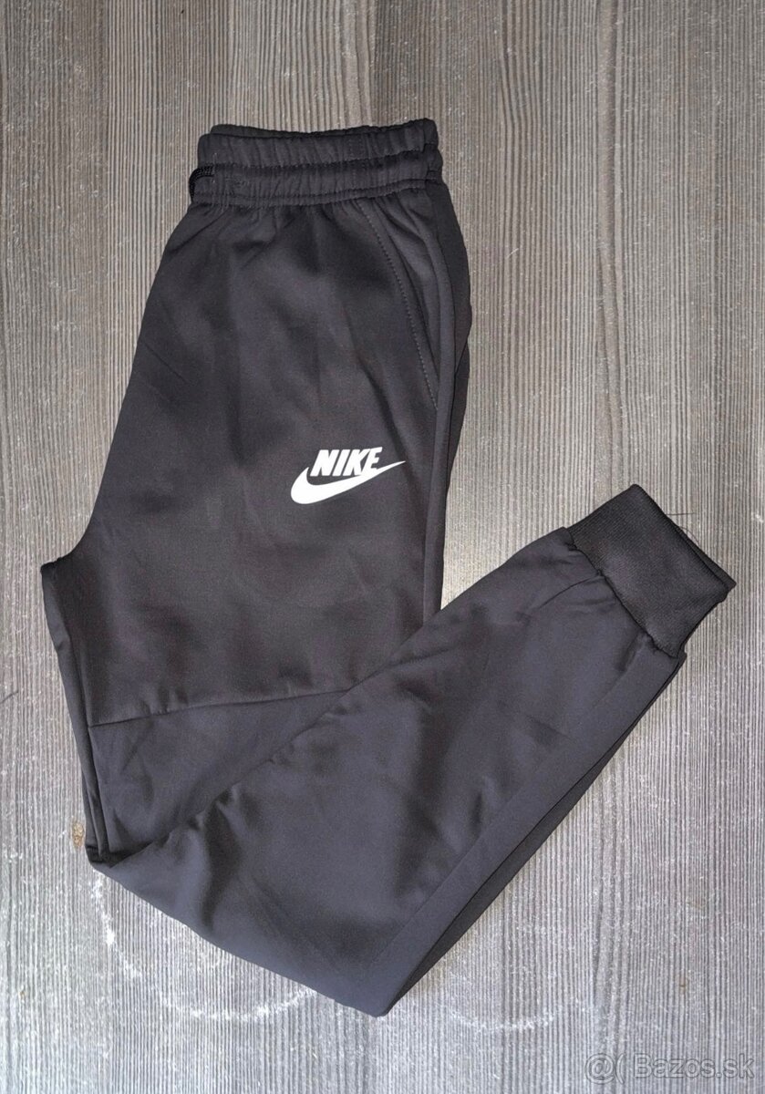Nike Tech Fleece - 4