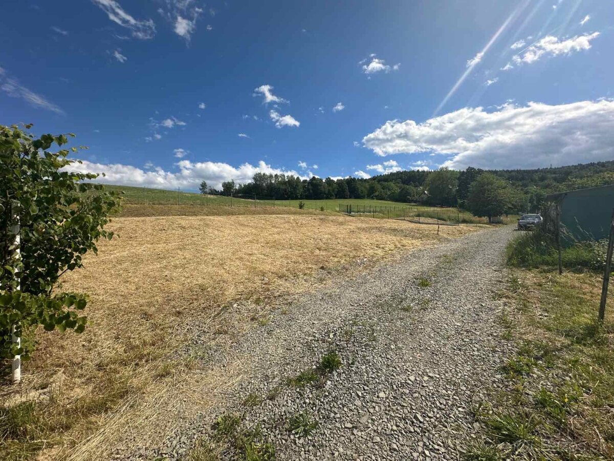 Pozemky vhodné na výstavbu chaty v časti Mihaľov - 4