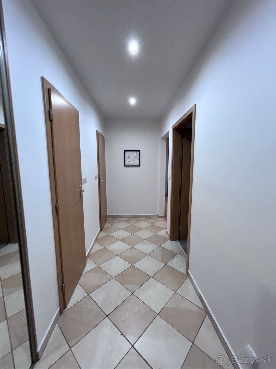 moderný 2-izbový byt vo Vlčkovciach, 72 m² s parkovaním - 4