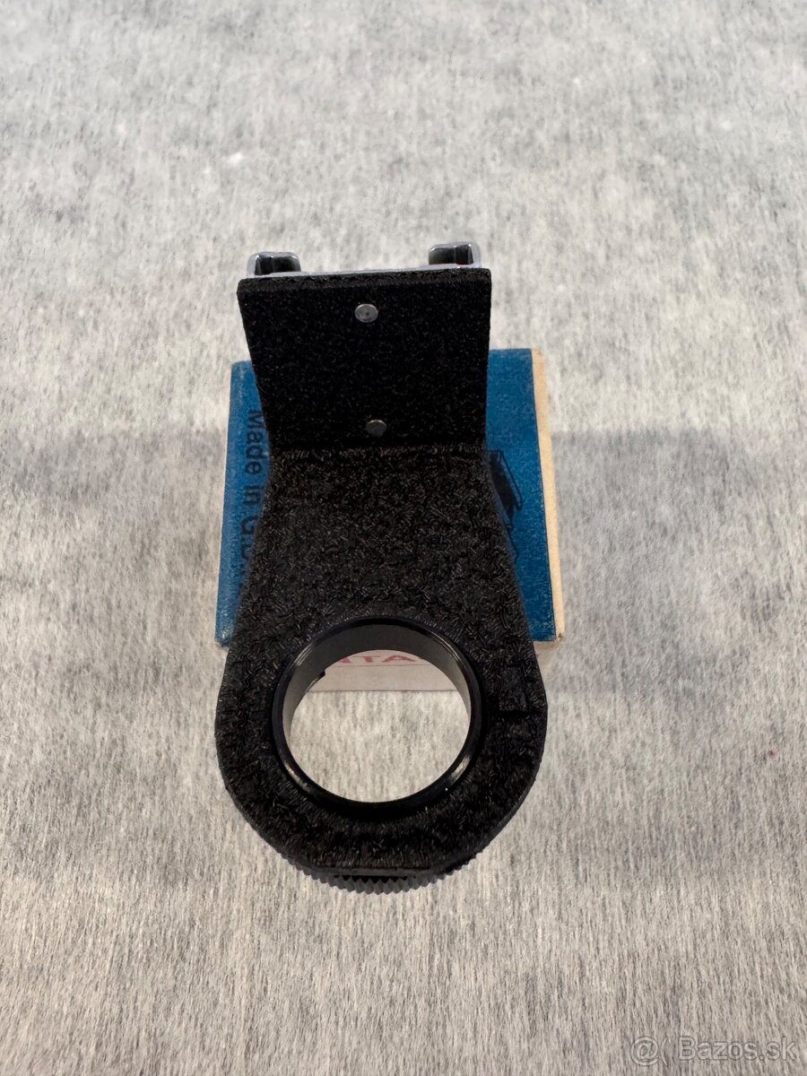 Adaptér sáněk blesku Pentacon. - 4