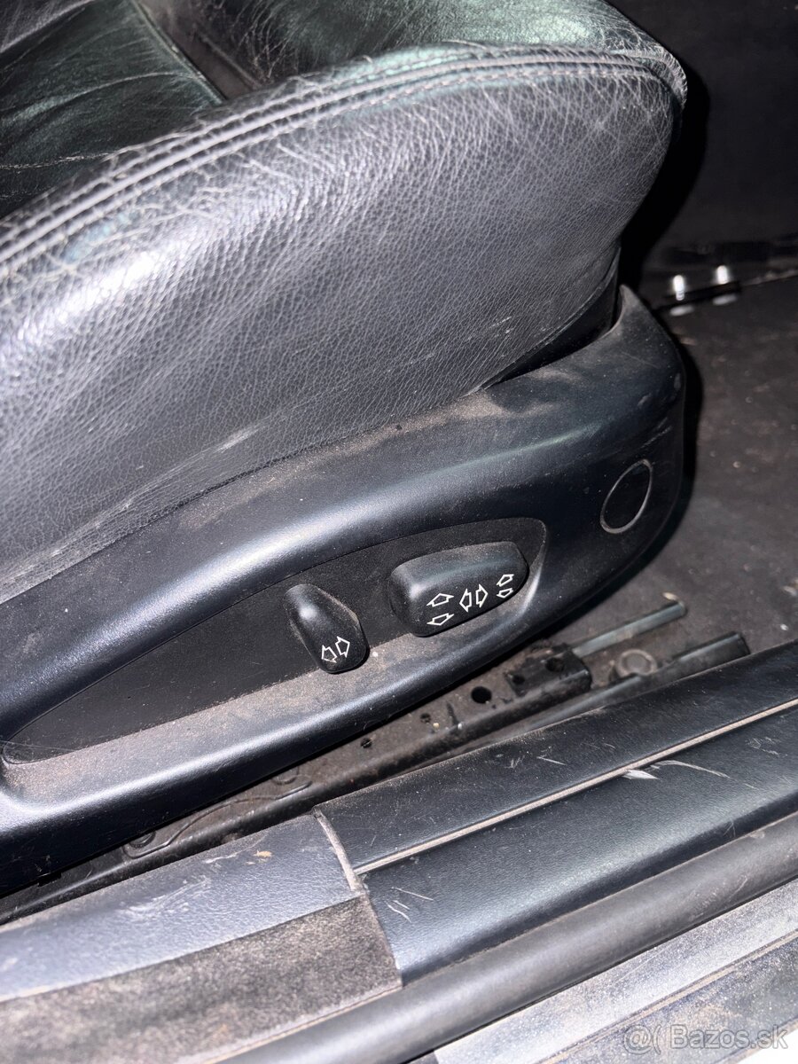 Predám sedačky BMW e46 Touring - 4