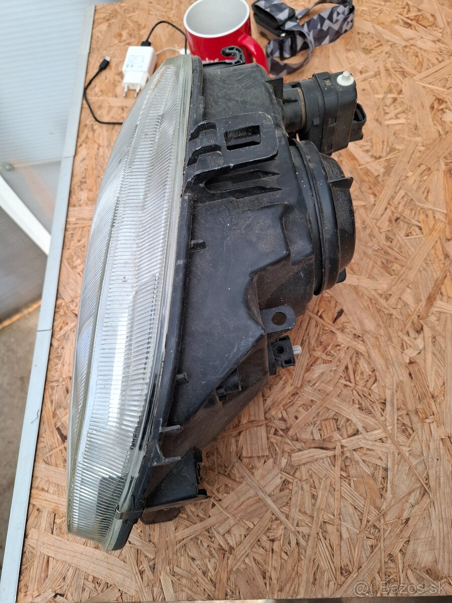 Renault Megane 1 pravé predné svetlo - 4