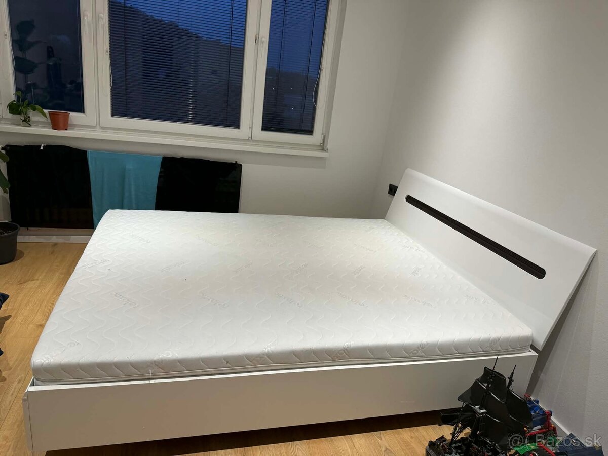 Posteľ 160x200 - 4