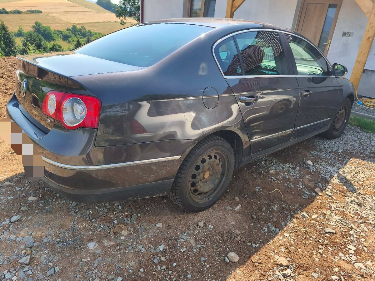 Volkswagen Passat - 4