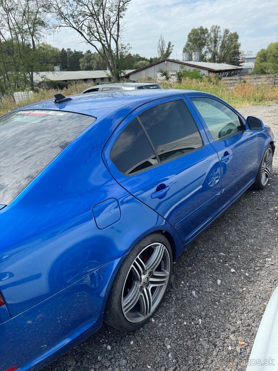 225/40 R18 - 4