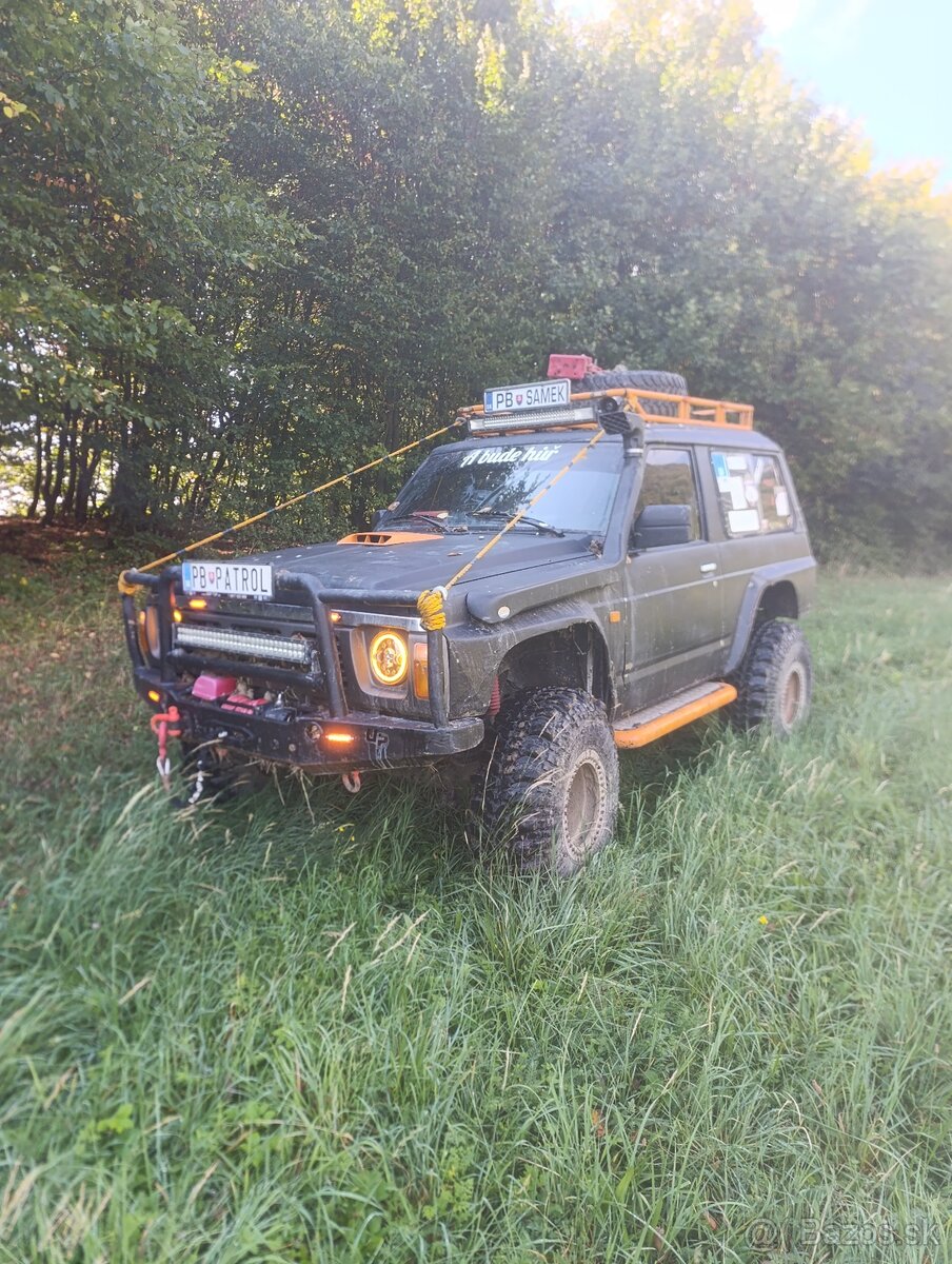Predám Nissan patrol y60 - 4