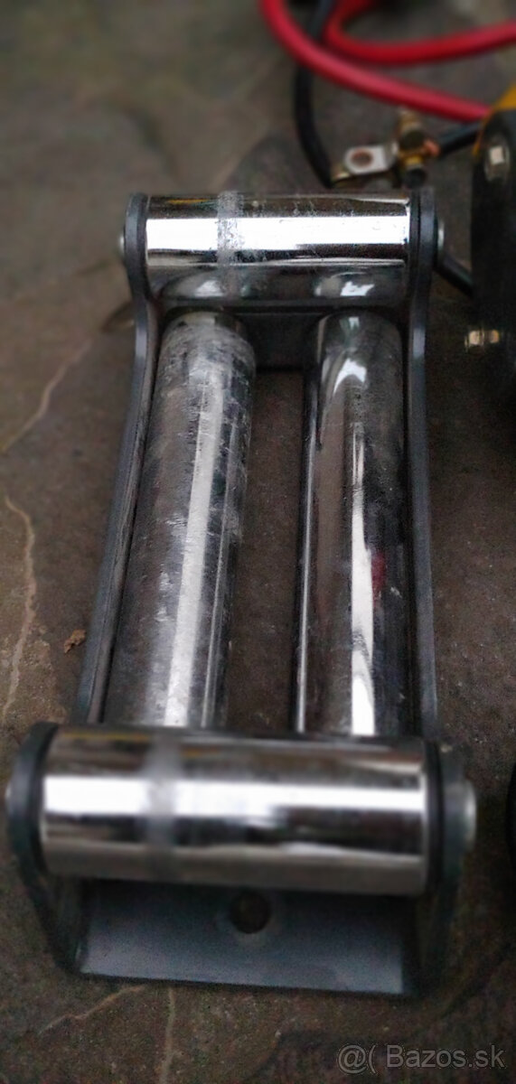 Elektrický naviják 12V