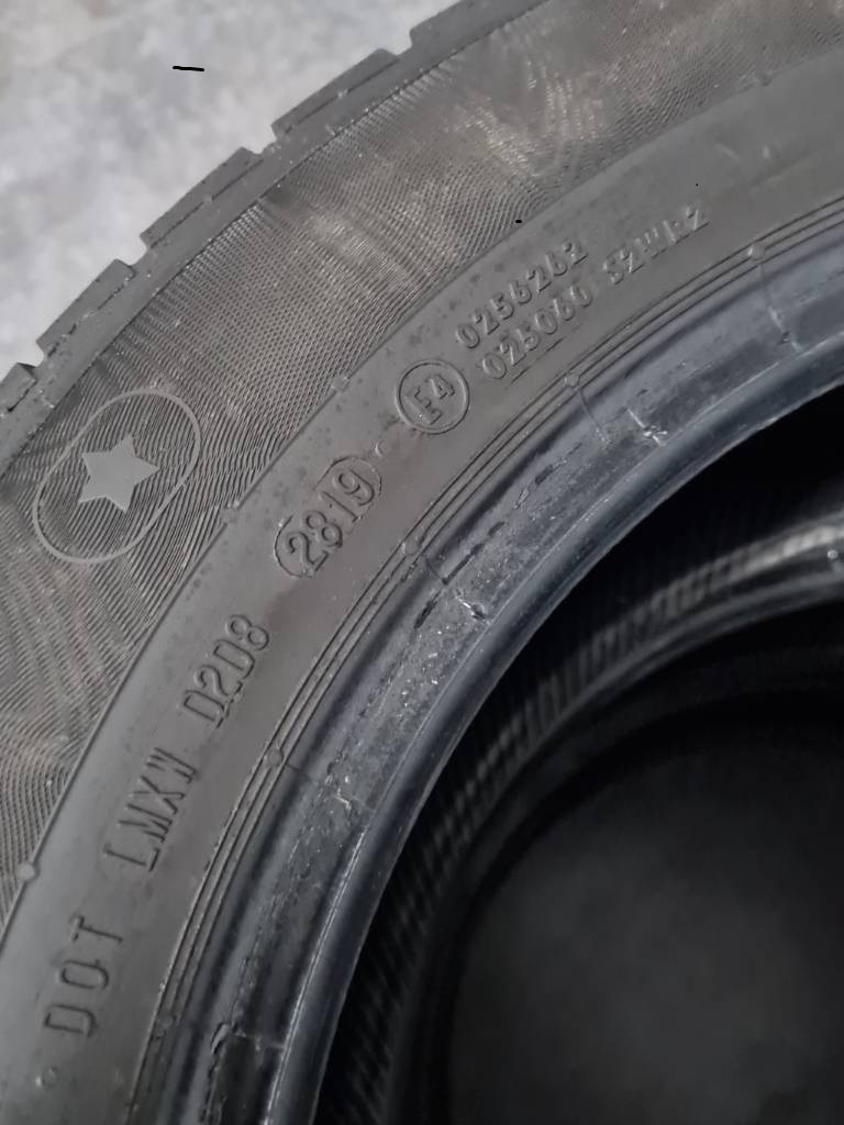 4x Continental 205/60 R16 92H zimné pneumatiky - 4