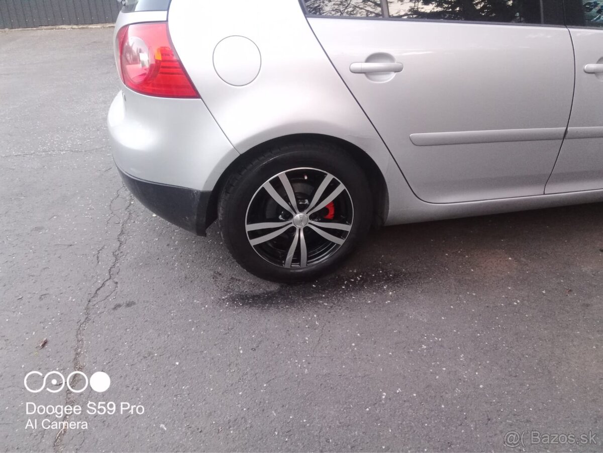 Predám Golf 5 , 1.4 Benzín 66kw - 4